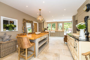 Kitchen- click for photo gallery